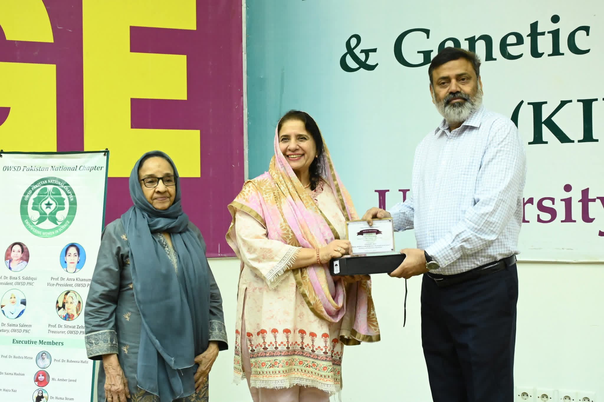 panelist receiving shield