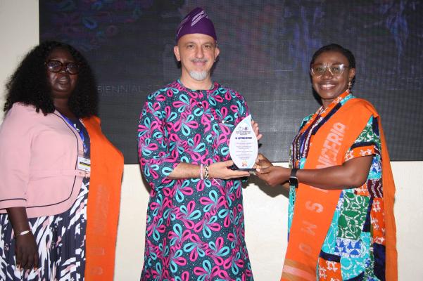 Prof. Stefano Armenia being awarded the OWSD Nigeria Champion for Change Award