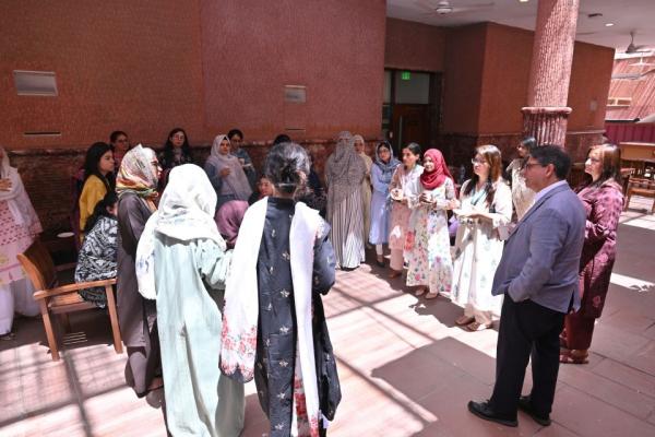 networking at tea break