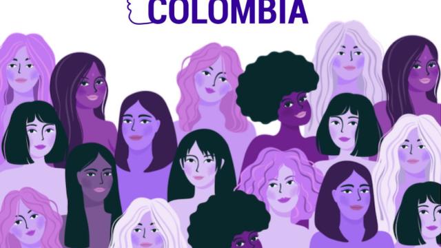 Imagen que muestra un grupo de mujeres donde se conmemora el 8 de marzo