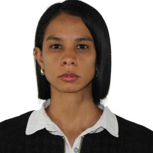 Retrato profesional de Celeste Avelina Díaz Licona, bióloga con maestría en Gestión Integrada de Áreas Costeras Tropicales.