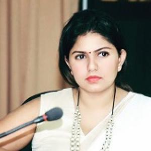 Dr. Baggya Karunarathna